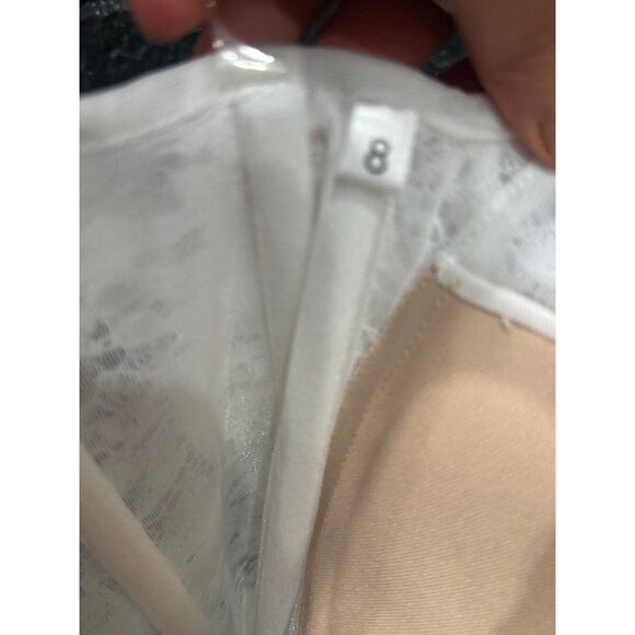 Rosie Etienne White Dress Size 8 Retails $700 - Picture 6 of 6